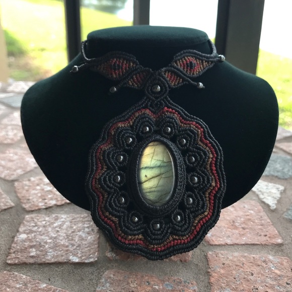 Sold ! labradorite boho macrame necklace - Picture 4 of 8